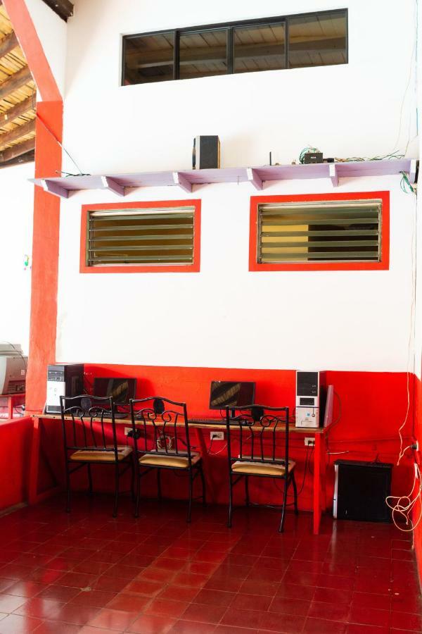 Hostal Lazybones León 외부 사진